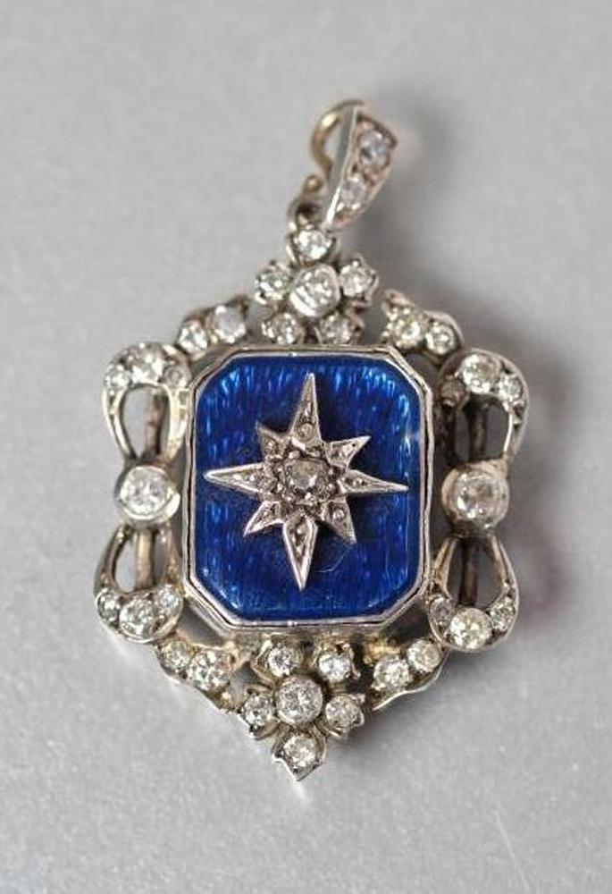A VICTORIAN DIAMOND PENDANT Image