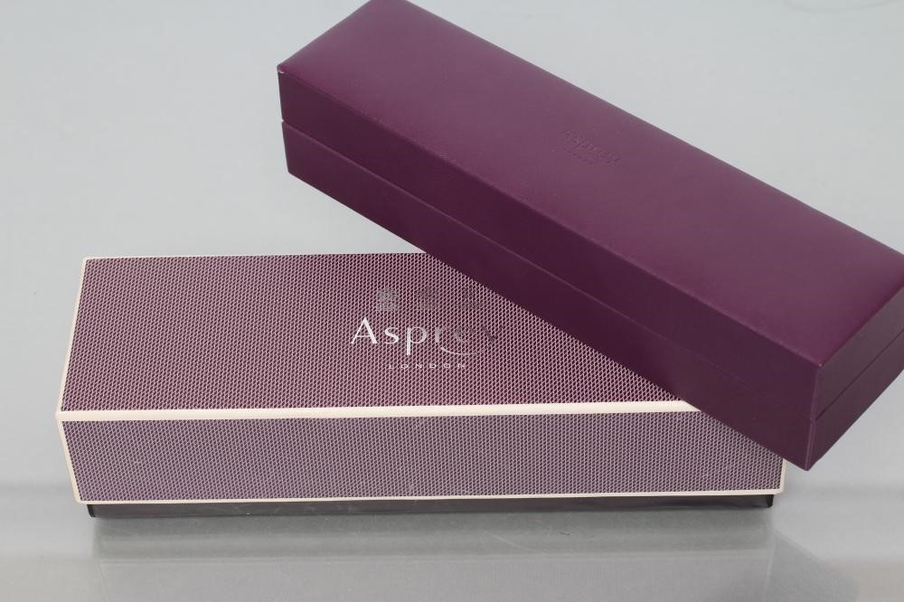 AN ASPREY 18CT GOLD BRACELET Image