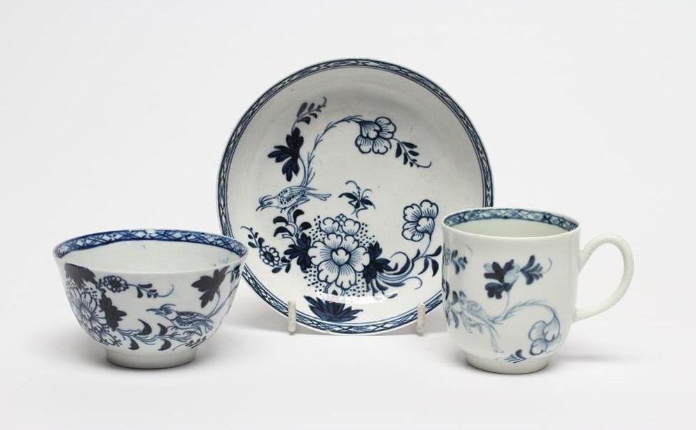 A CHAFFER'S LIVERPOOL PORCELAIN TRIO Image
