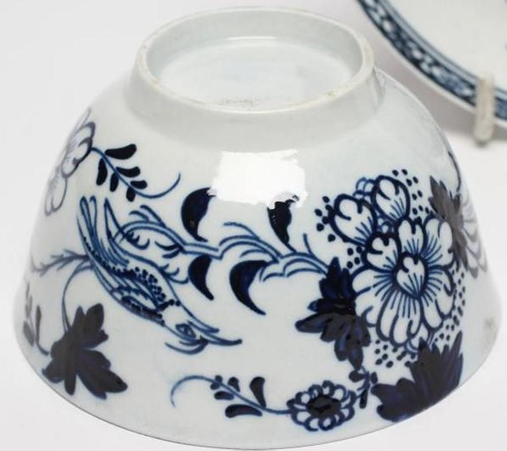 A CHAFFER'S LIVERPOOL PORCELAIN TRIO Image