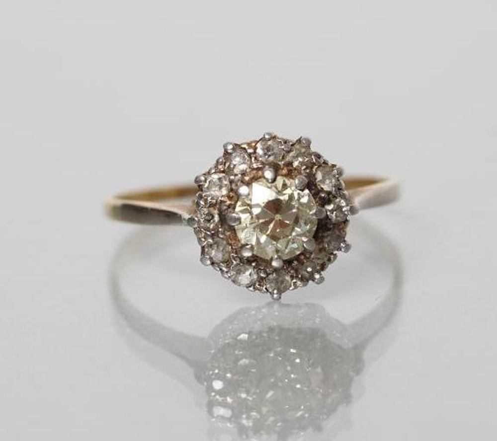 A DIAMOND RING Image