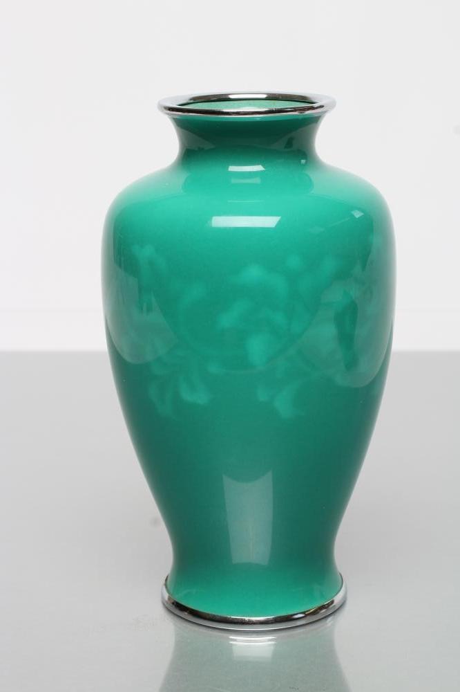 A JAPANESE ENAMEL VASE BY ANDO JUBEI of ovoid form Image