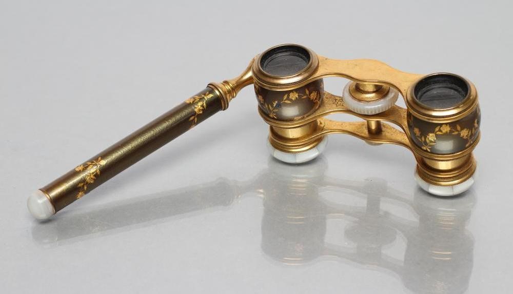 A PAIR OF FRENCH GILT BRASS OPERA GLASSES Image