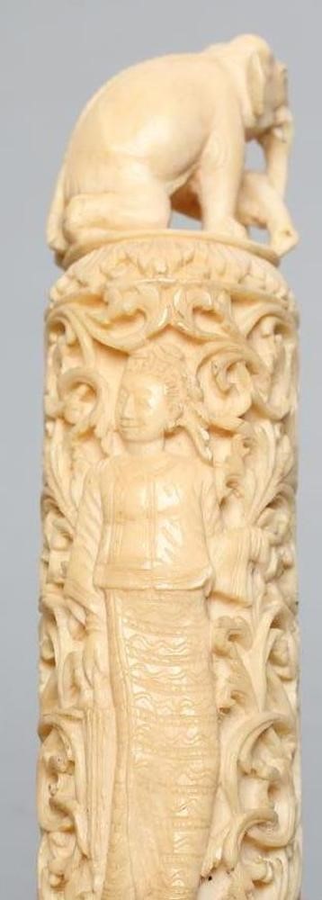AN INDIAN IVORY STAFF HANDLE Image