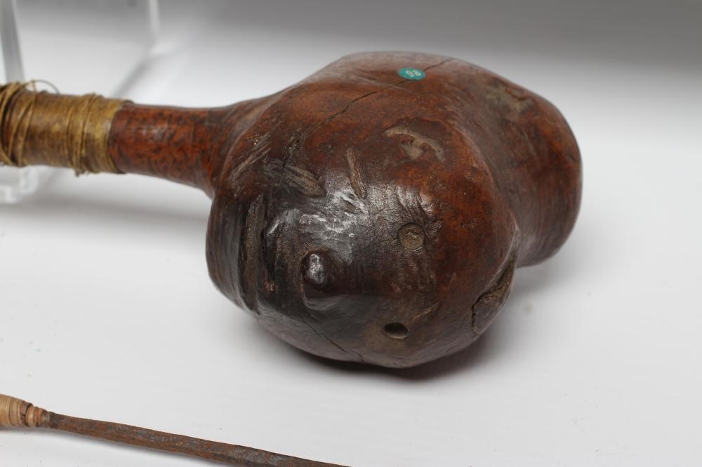 AN UNUSUAL KNOBKERRIE Image