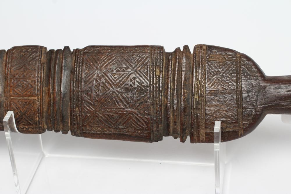 A PAPUA NEW GUINEA SWORD CLUB Image