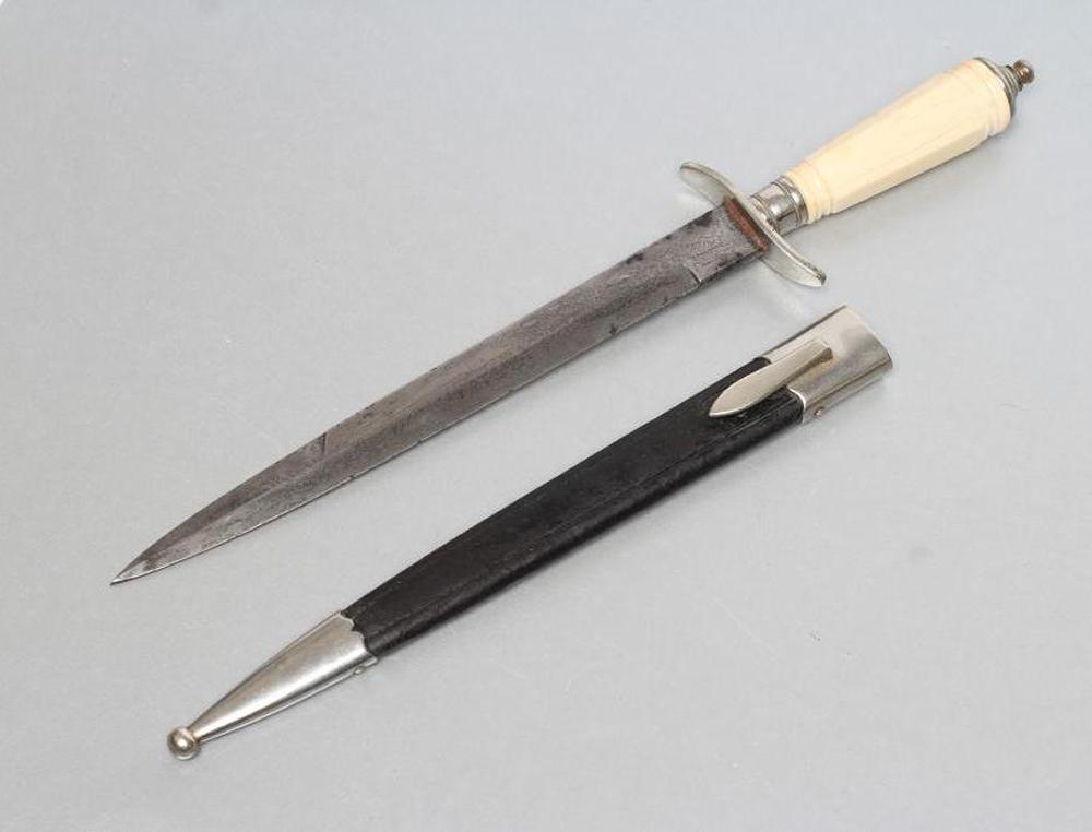 A GERMAN DAGGER Image