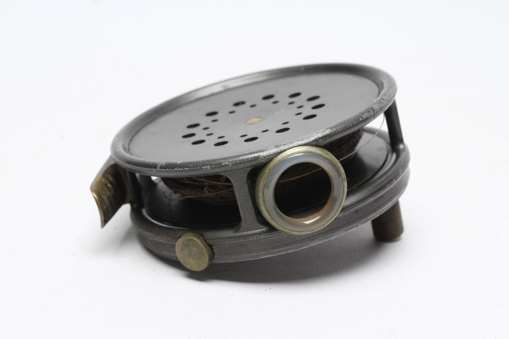A HARDY THE "PERFECT" 3 3/8" FLY REEL Image