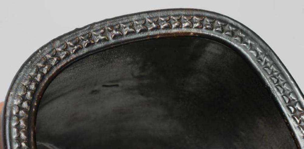 A MARTIN BROTHERS STONEWARE VASE Image