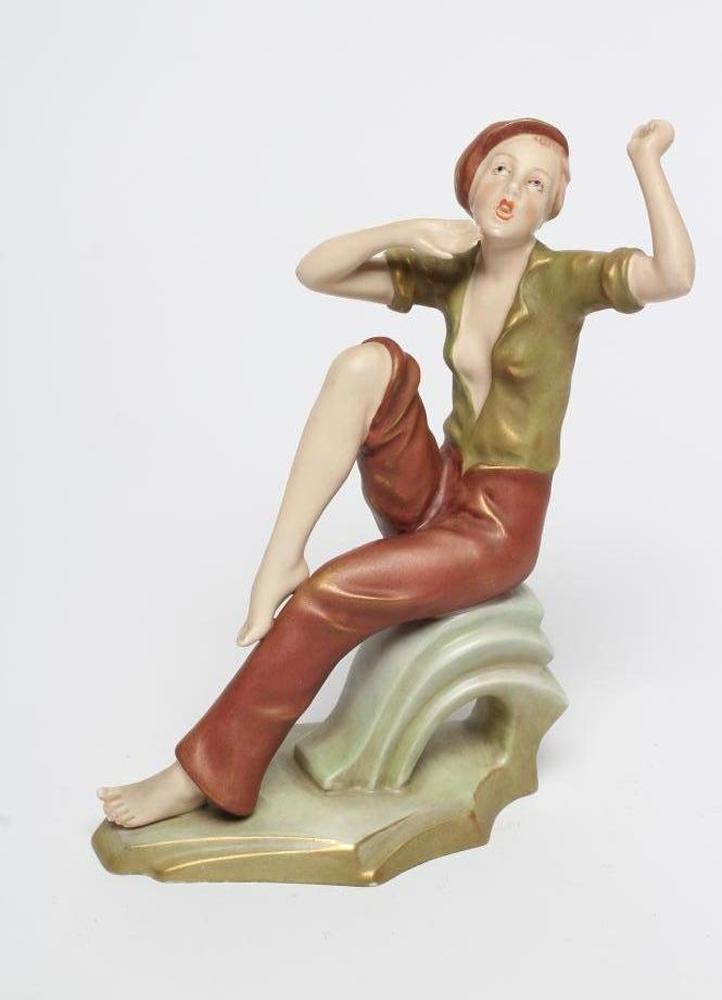 A ROYAL DUX BISQUE PORCELAIN FIGURE Image