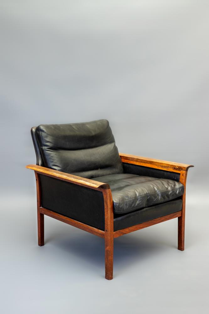 A HANS OLSEN FOR VATNE MOBLER ROSEWOOD ARMCHAIR Image