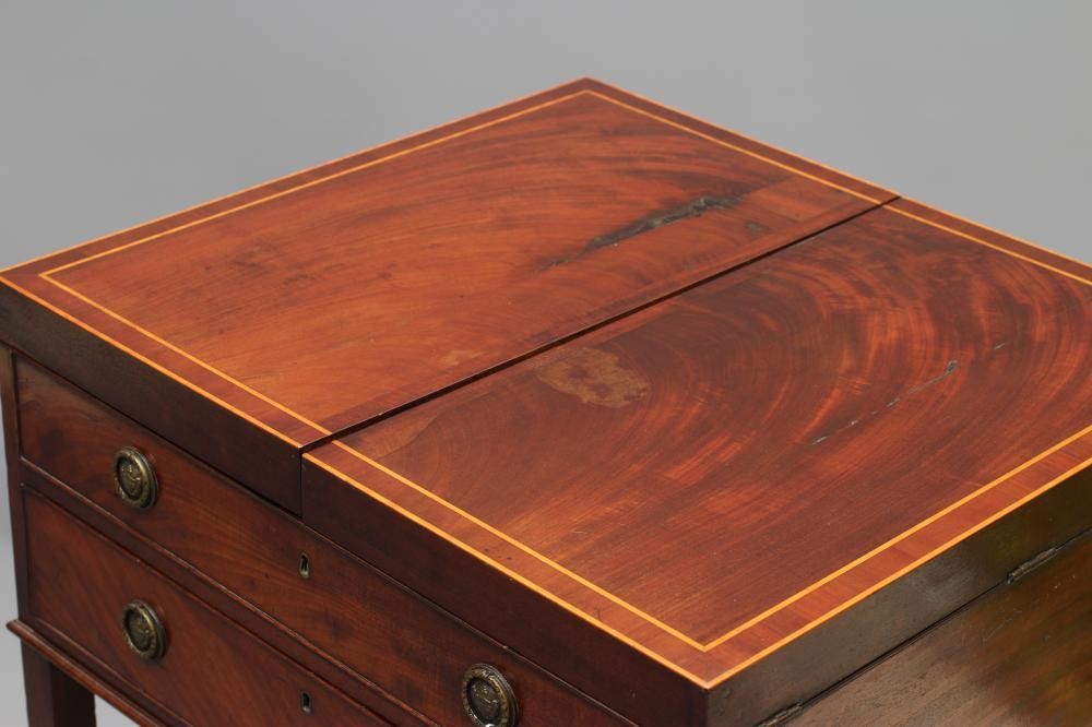 A GEORGIAN MAHOGANY DRESSING CHEST Image