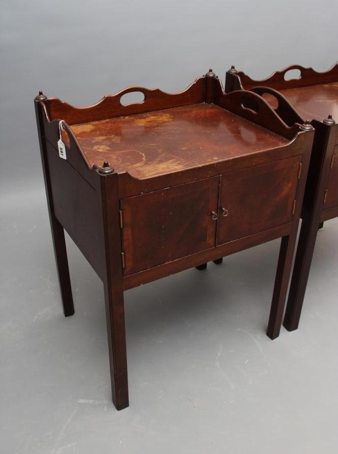 A PAIR OF MAHOGANY BEDSIDE CABINETS Image