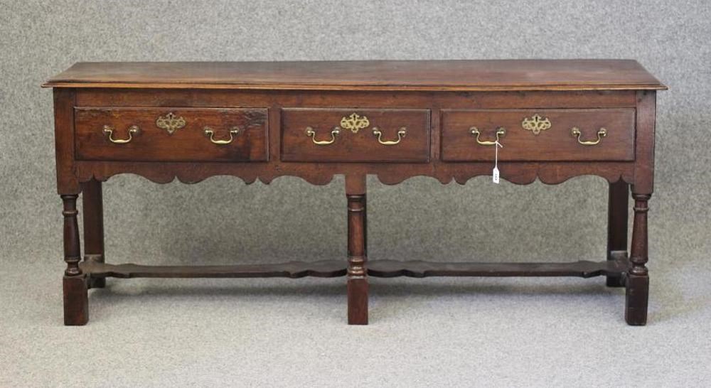 A GEORGIAN OAK LOW DRESSER Image