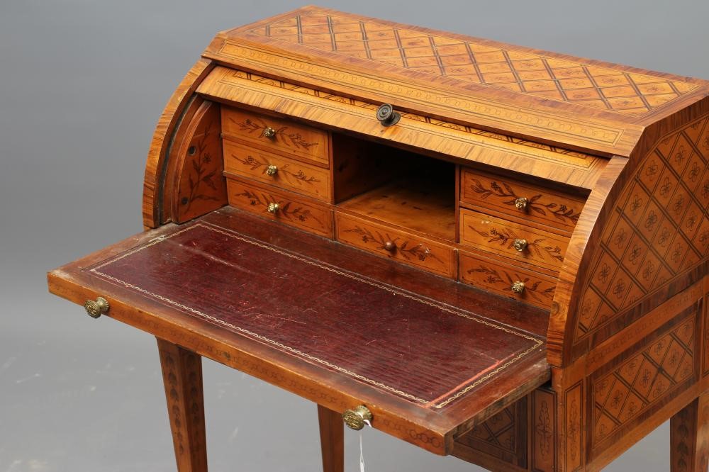 A LOUIS XVI STYLE CYLINDER BUREAU Image