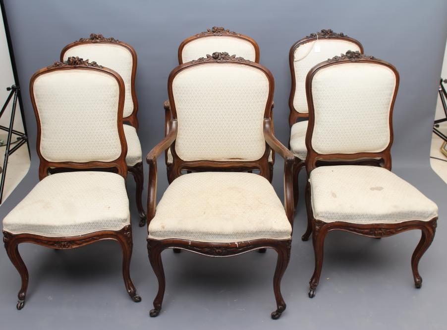 A SET OF SIX FRENCH LOUIS XV STYLE DINING CHAIRS Image