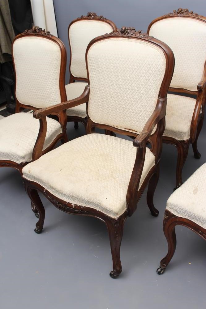 A SET OF SIX FRENCH LOUIS XV STYLE DINING CHAIRS Image