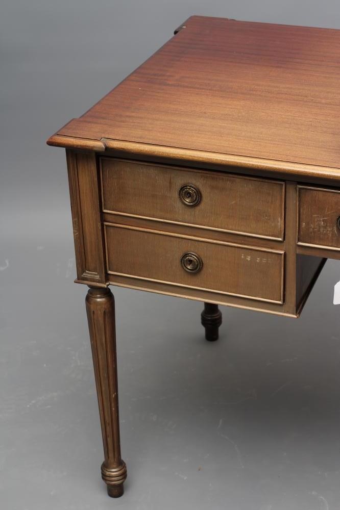 A MAHOGANY LIBRARY TABLE Image