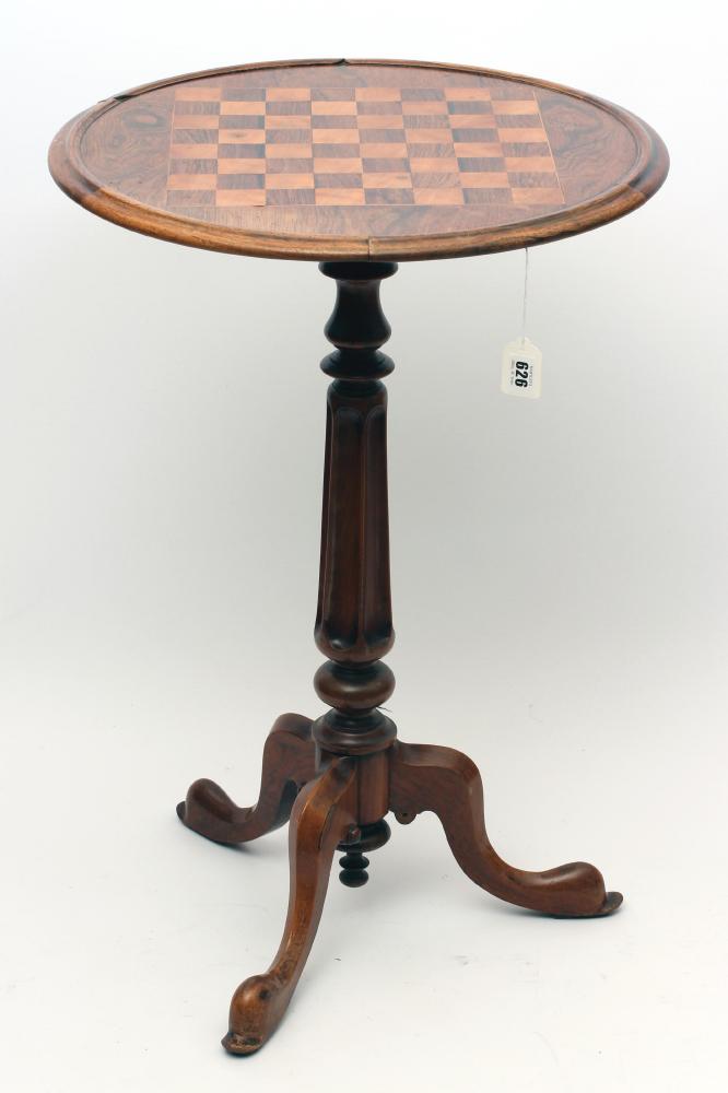 A VICTORIAN ROSEWOOD TRIPOD TABLE Image