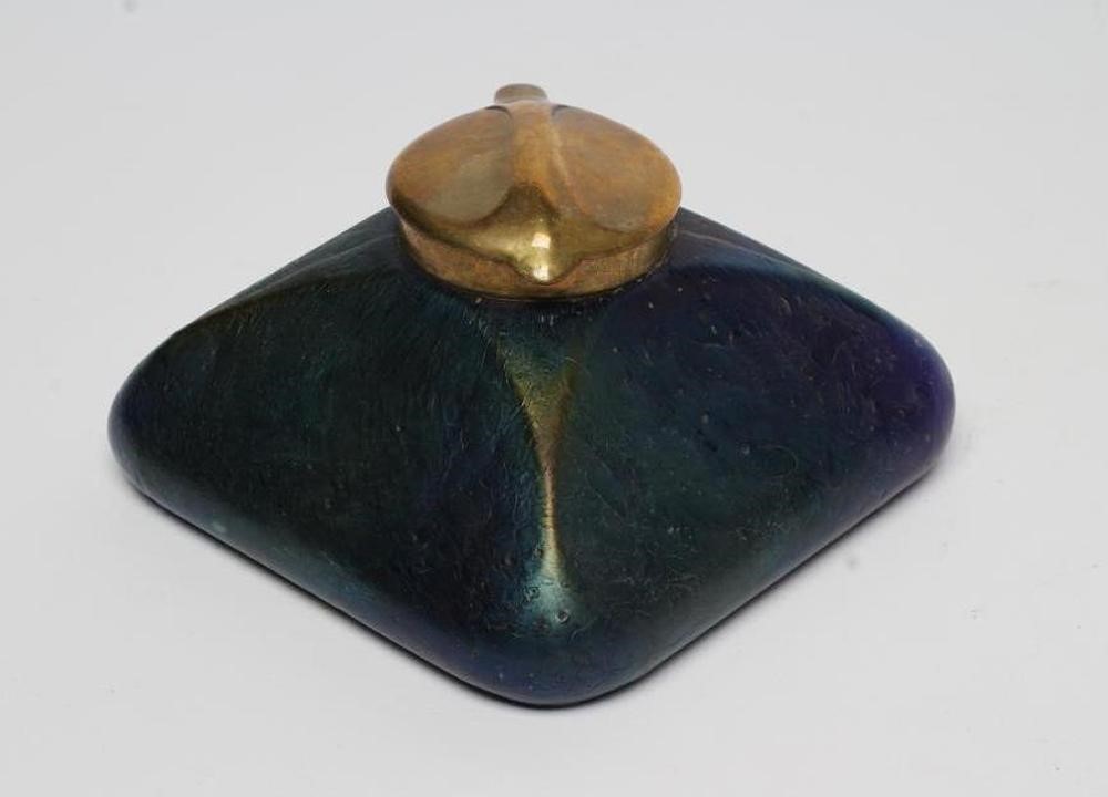 A LOETZ STYLE PEACOCK IRIDESCENT GLASS INKWELL Image