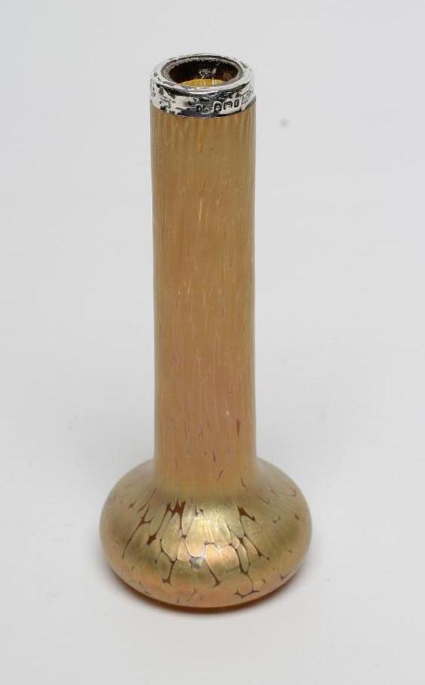 A LOETZ STYLE GLASS SOLIFLEUR Image