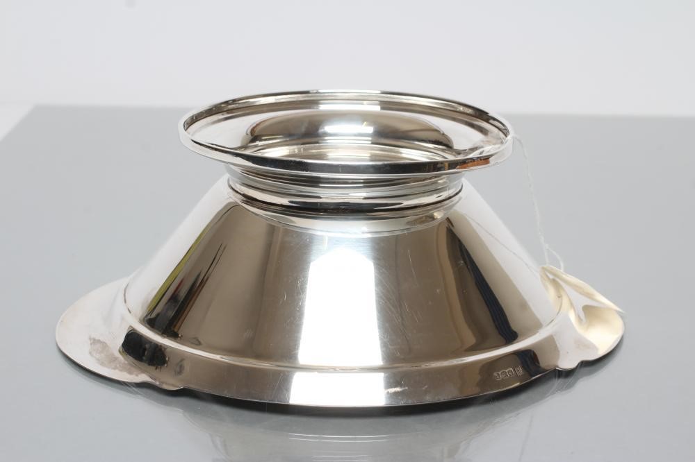 AN ART DECO SILVER FRUIT BOWL Image