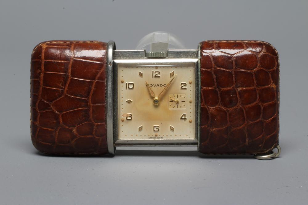 AN ART DECO MOVADO TRAVELLING PURSE WATCH Image
