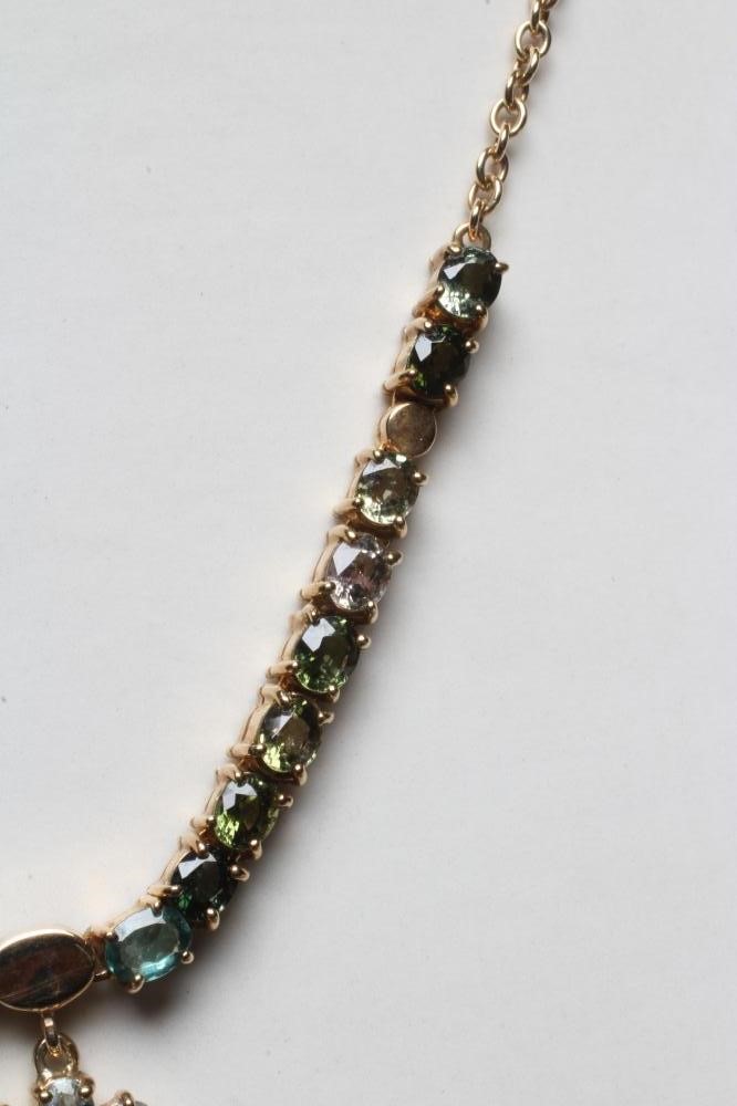 A TOURMALINE FLOWERHEAD NECKLACE Image