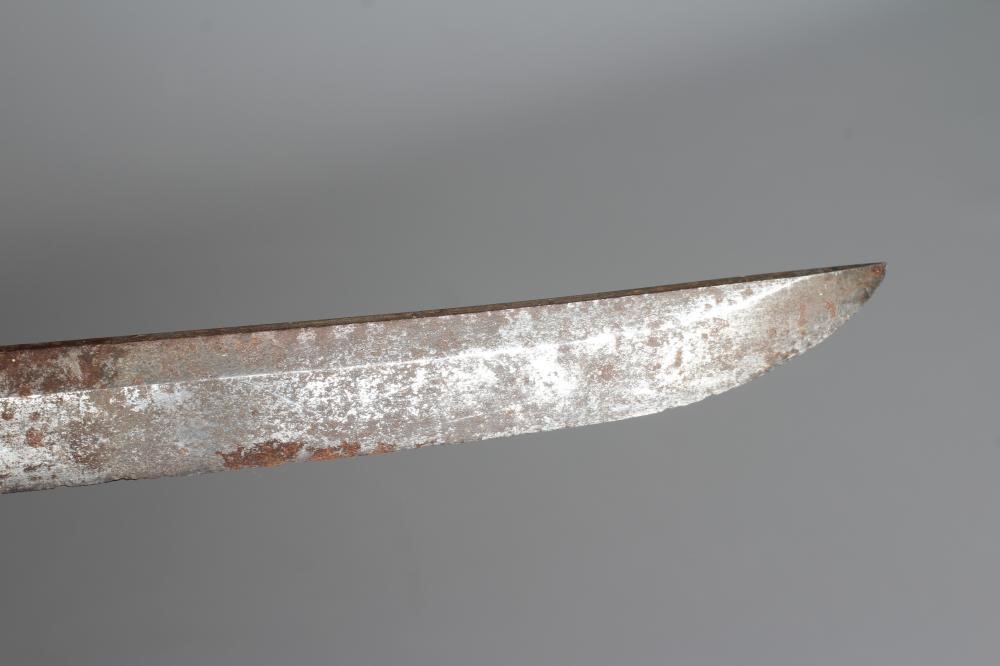 A JAPANESE KATANA, Edo period, with 24 3/4" curved blade, undulating hamon, unsigned tang with four Image