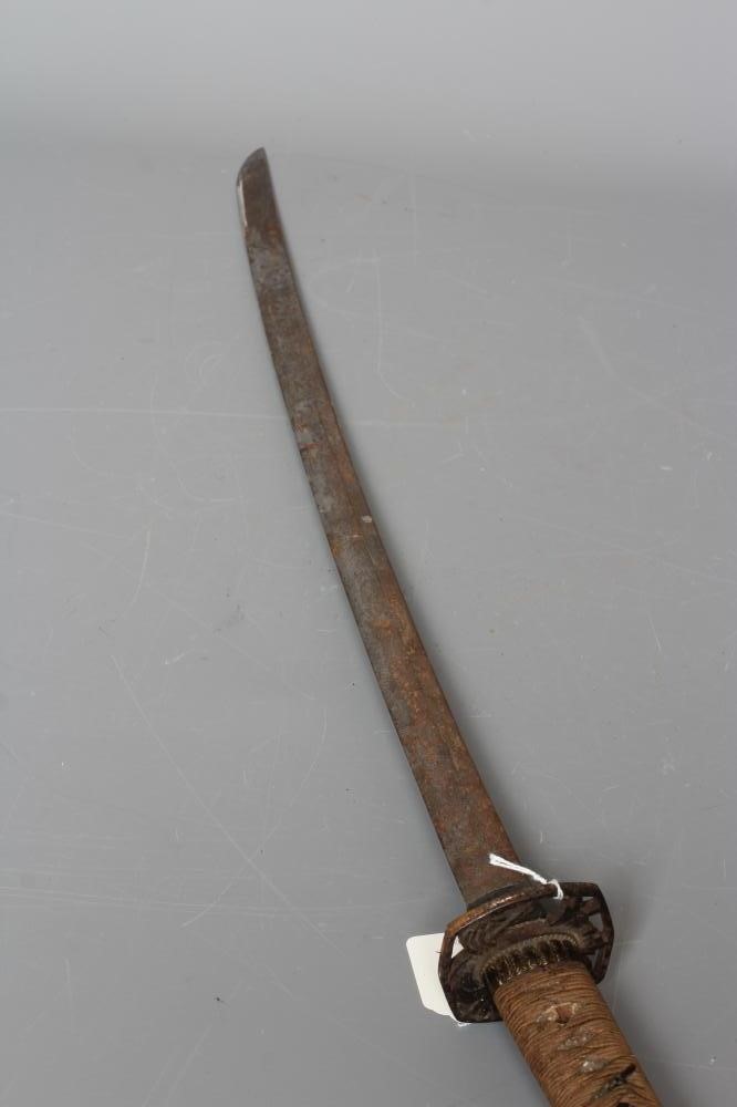 A JAPANESE KATANA, Edo period, with 24 3/4" curved blade, undulating hamon, unsigned tang with four Image