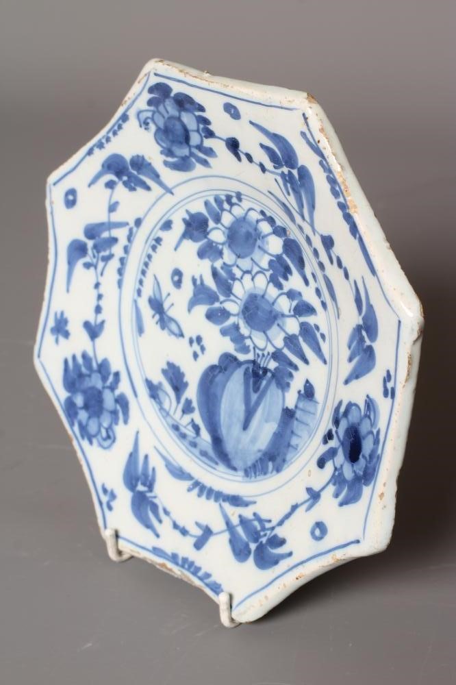 AN OCTAGONAL DELFT PLATE Image