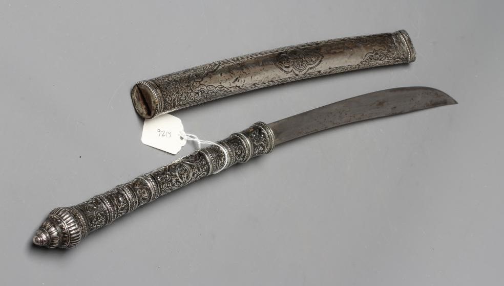 AN INDIAN LONG DAGGER Image