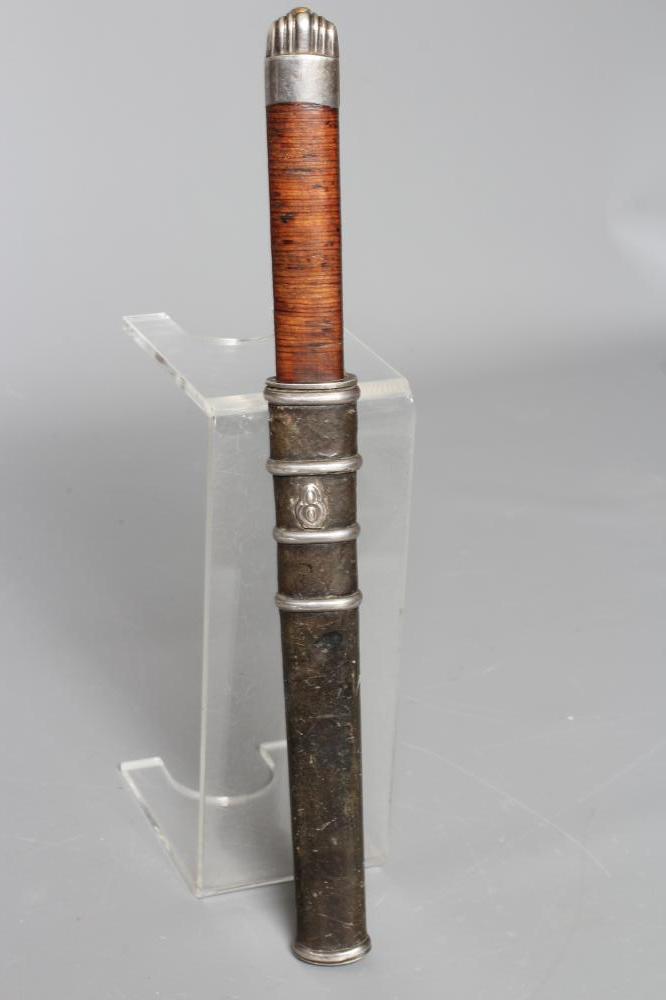 AN INTERESTING JAPANESE FIGHTING KNIFE Image