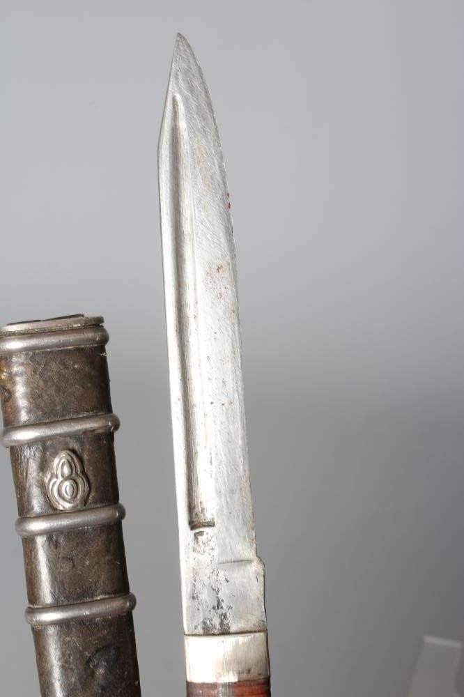 AN INTERESTING JAPANESE FIGHTING KNIFE Image