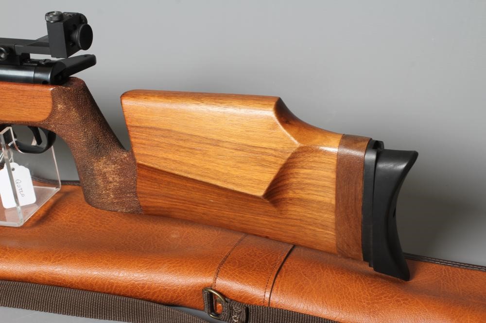 A WALTHER LGR .177 TARGET AIR RIFLE with side lever cocking mechanism Image
