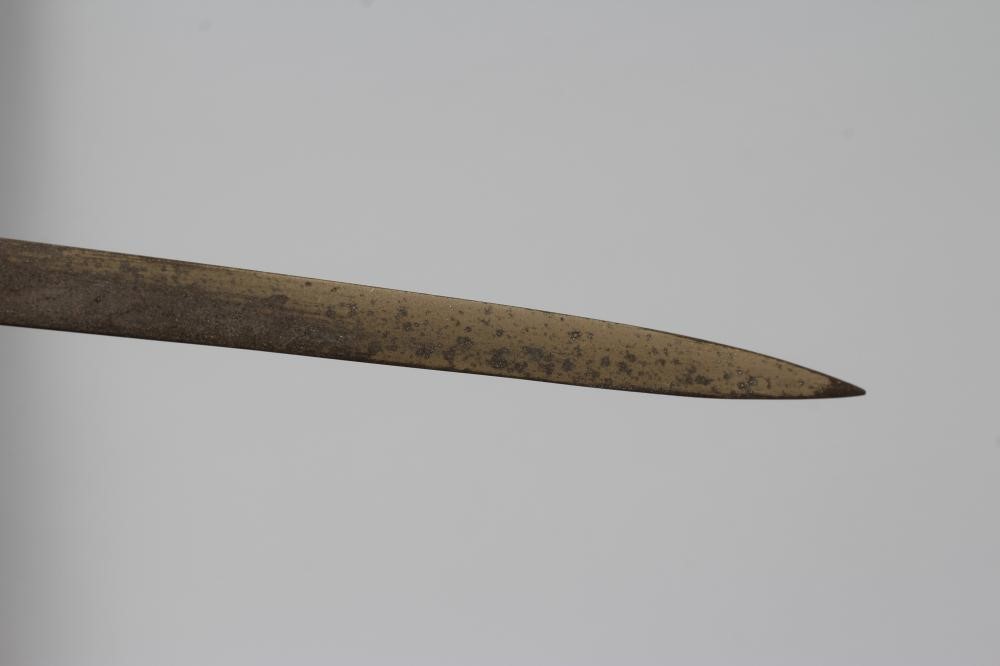 A GERMAN THIRD REICH ARMY OFFICER'S SWORD with 30 1/2" curved blade, hilt with reichsadlker langet, Image