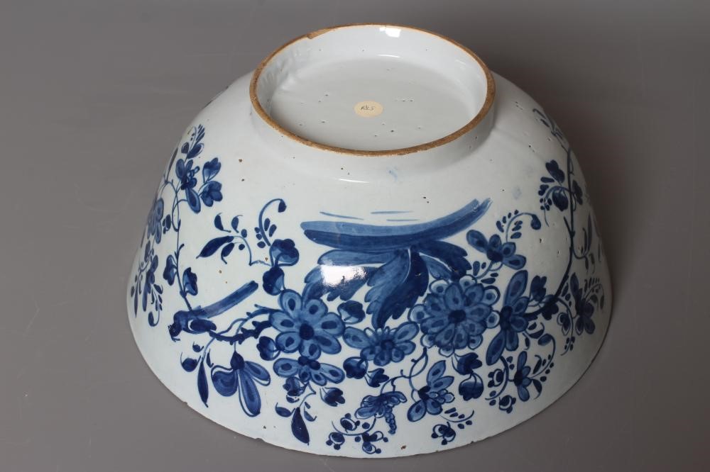 A LARGE DELFT PUNCH BOWL Image