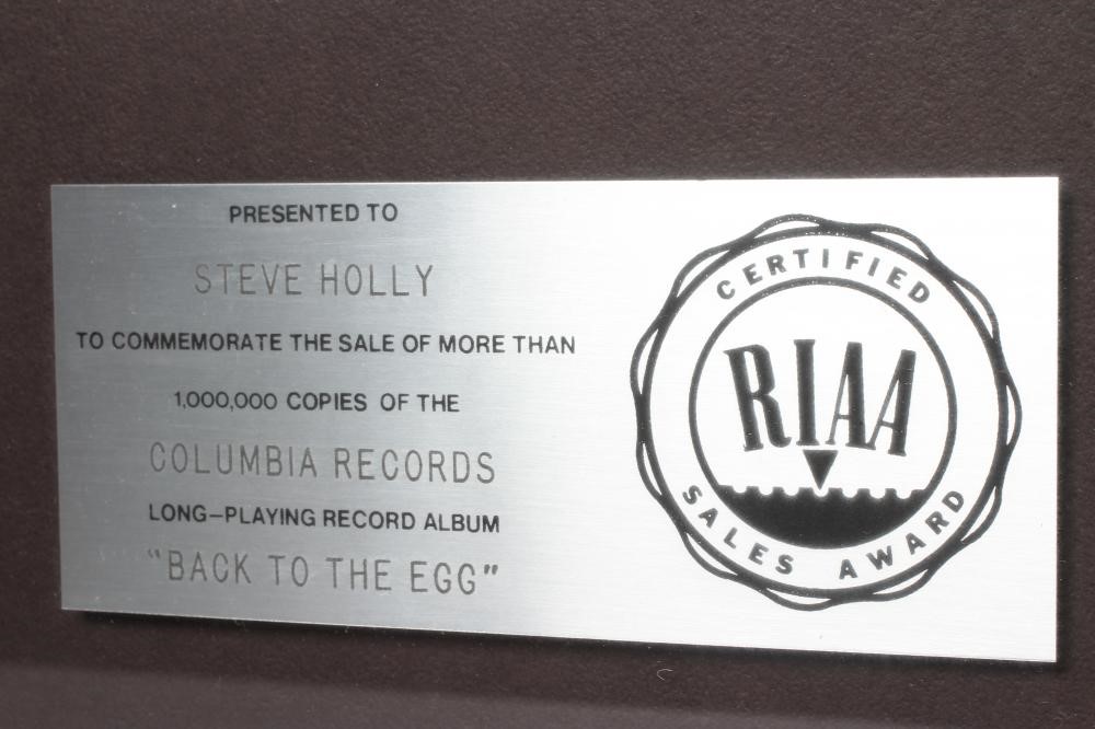 A PRESENTATION "SILVER" SALES AWARD for the album Back to the Egg (sunny side up) Image