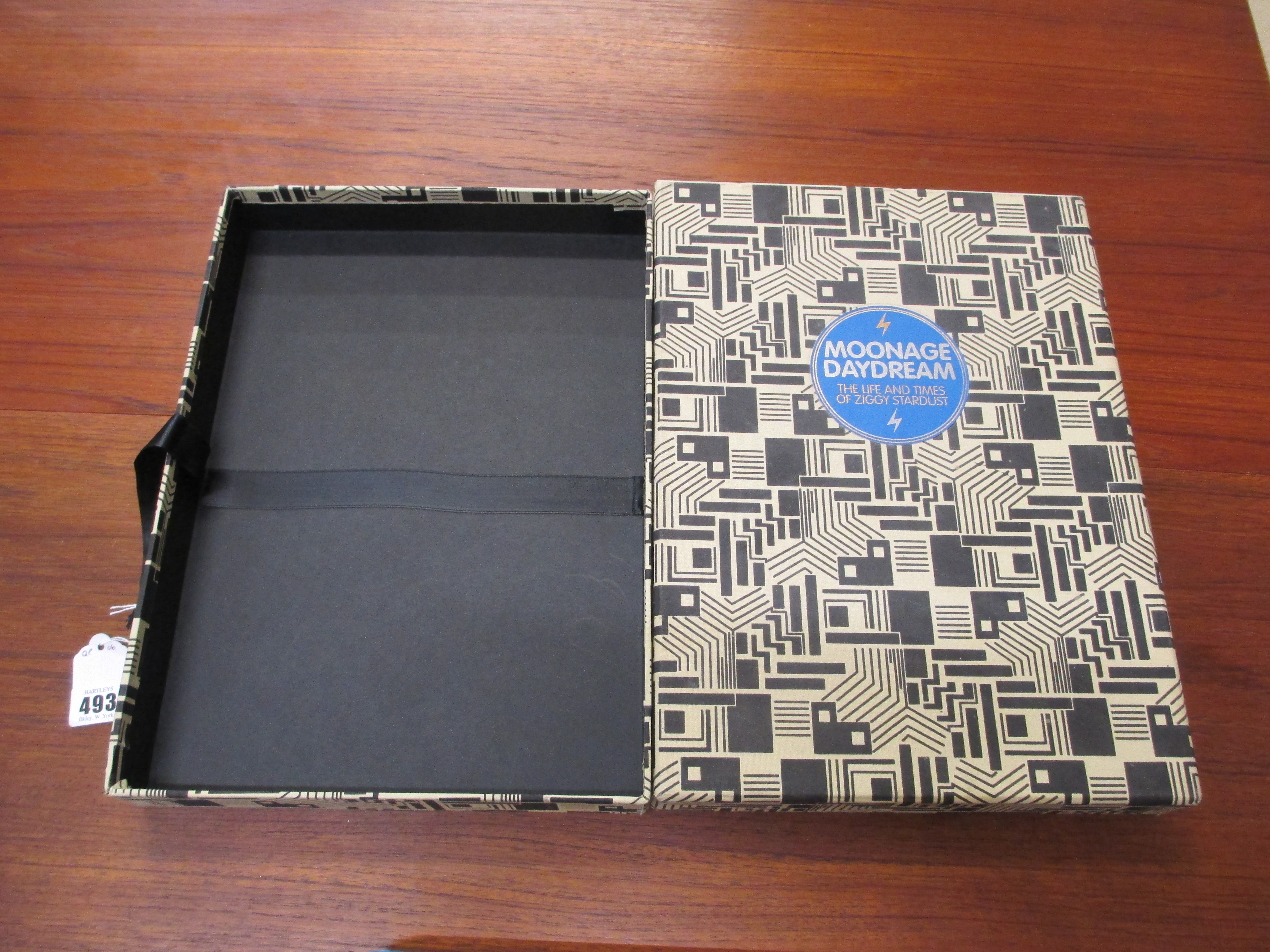 MOONAGE DAYDREAM Image