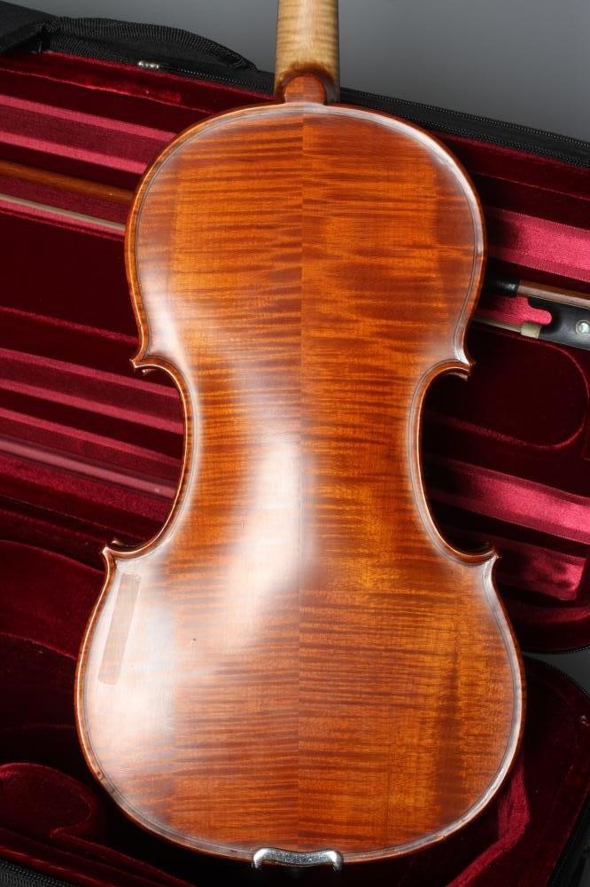 AN ENGLISH MAESTRO VIOLIN BY CASWELLS Image