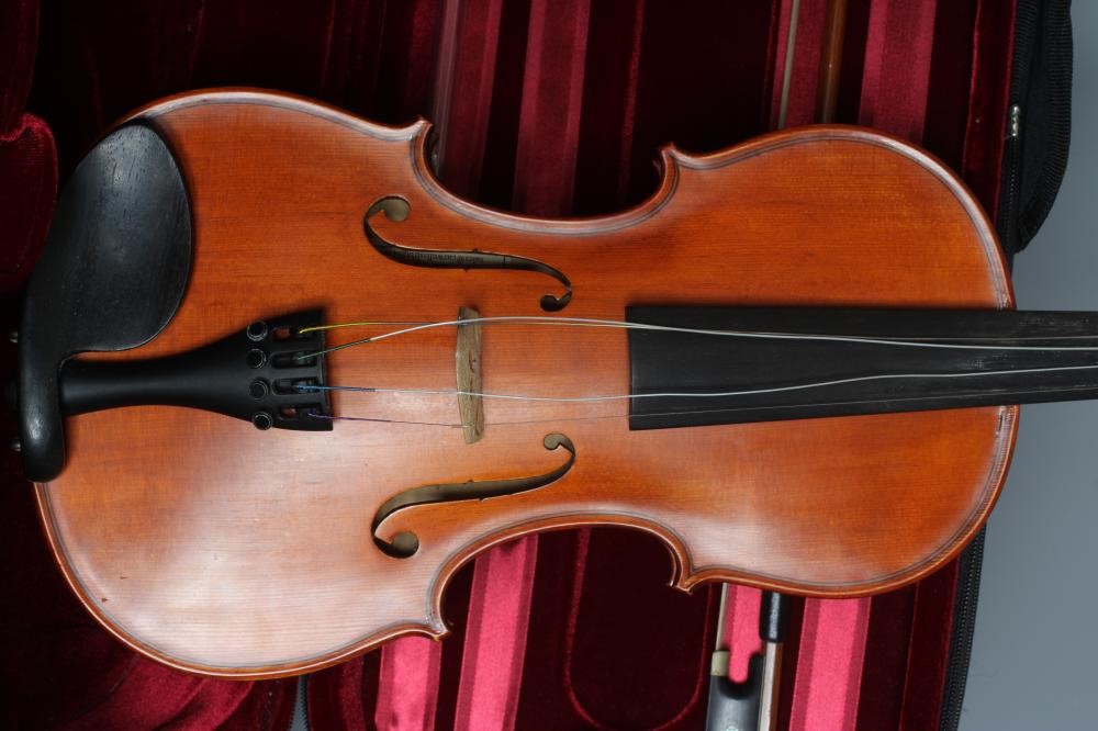 AN ENGLISH MAESTRO VIOLIN BY CASWELLS Image