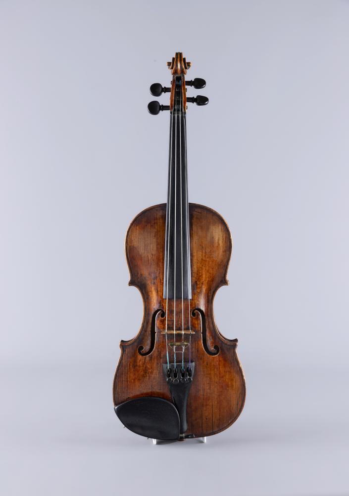 AN ENGLISH VIOLIN BY EDWARD PAMPHILON Image