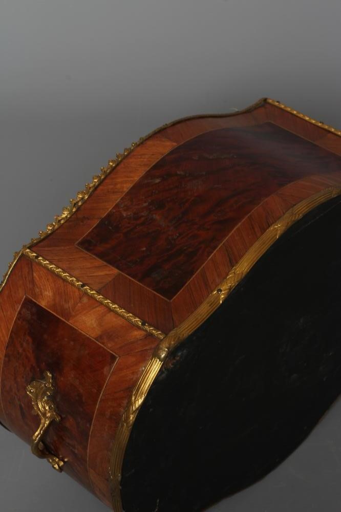 A LOUIS XV STYLE KINGWOOD AND BURR WALNUT JARDINIERE, early 20th century, of oval serpentine form Image