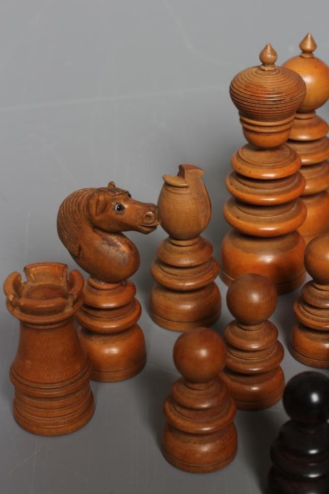 St. George Pattern Chess Set A victorian rosewood and box st george pattern chess set | Hartleys ...