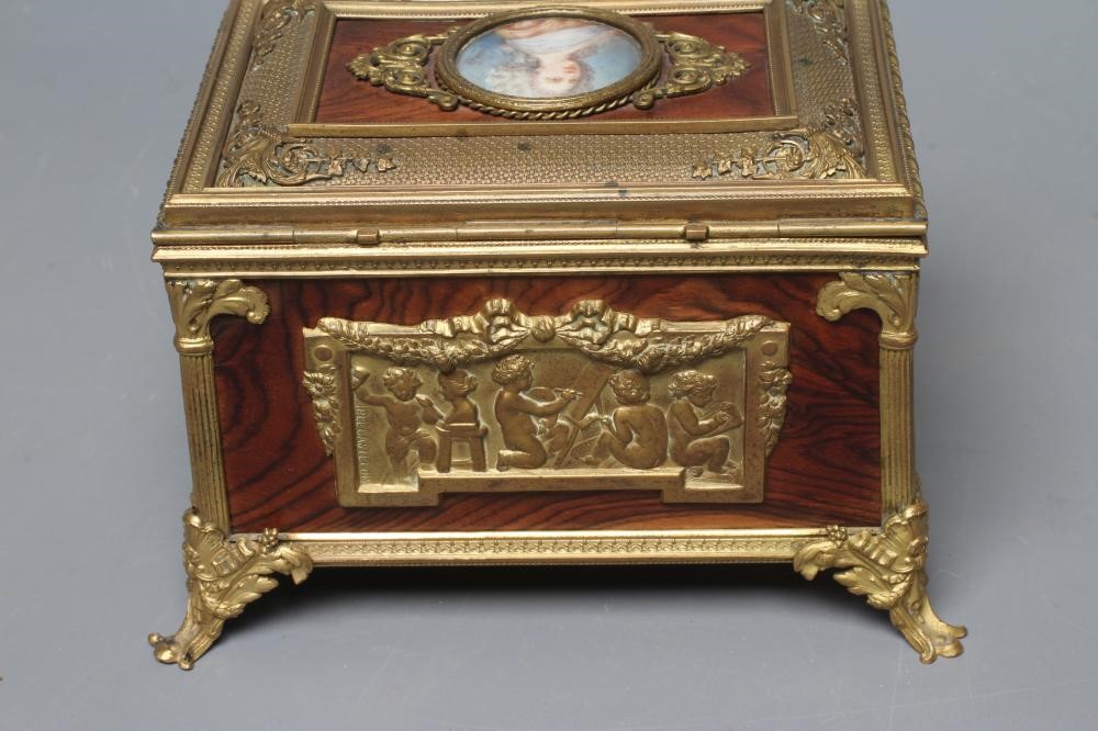A LOUIS XV STYLE KINGWOOD TRINKET BOX Image