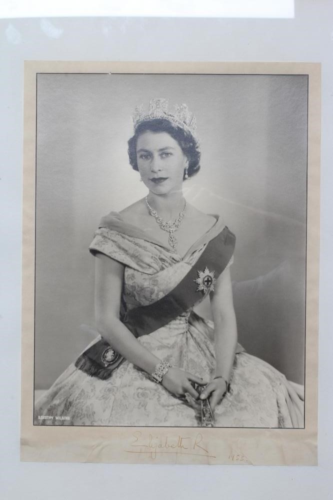 DOROTHY WILDING (1893-1976) Queen Elizabeth II Image