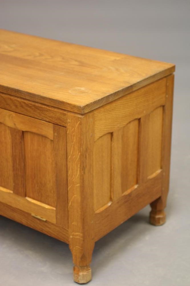 A YORKSHIRE CRITTER OAK CABINET Image