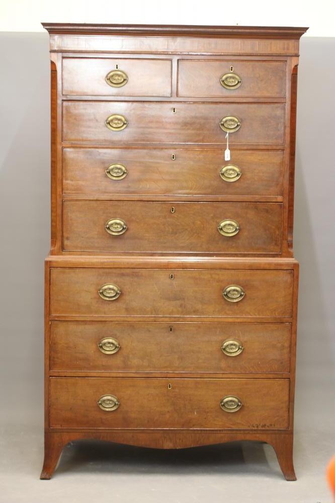 A GEORGIAN MAHOGANY CHEST ON CHEST Image