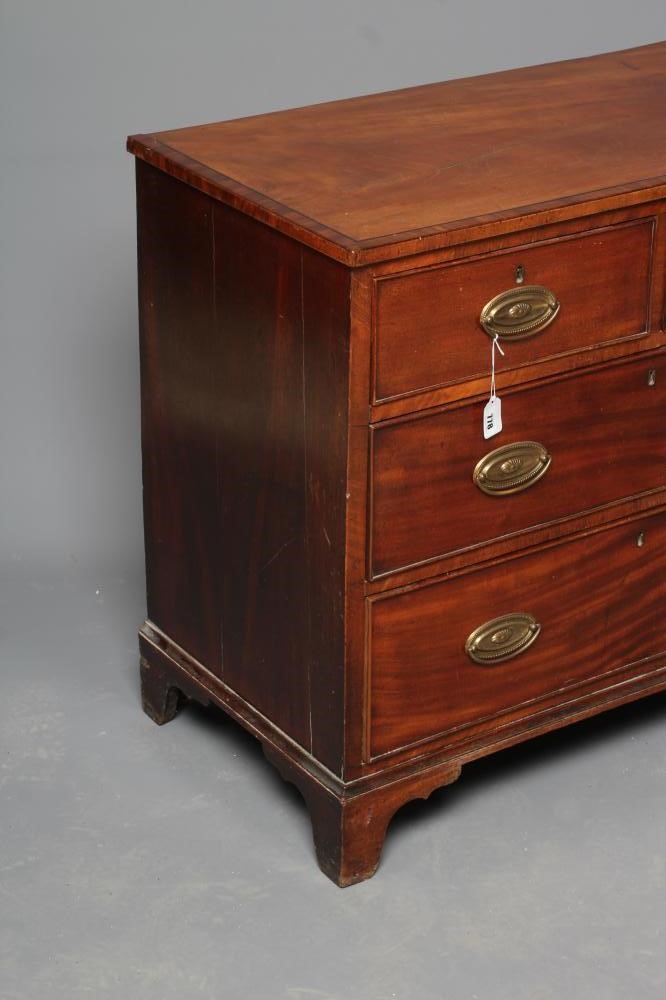 A SMALL MAHOGANY STRAIGHT FRONT CHEST Image