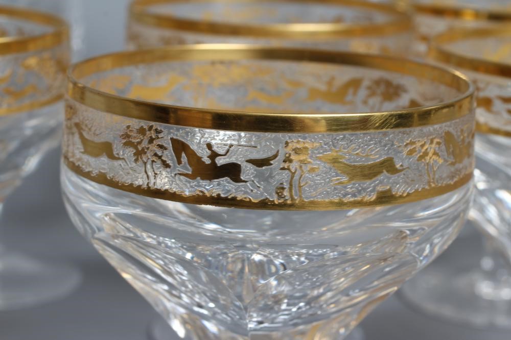 A CONTINENTAL TABLE SUITE Image